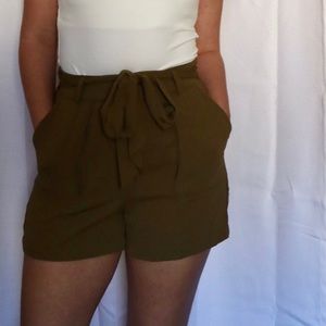 Green High Waisted Shorts with big pockets and matching belt